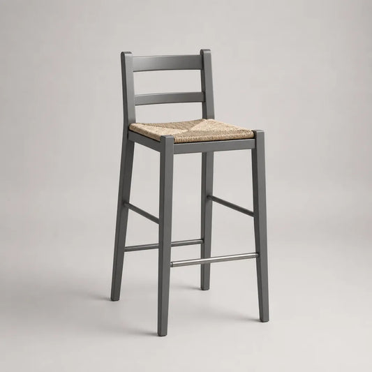 Sgabello da bar alto in faggio massello con schienale e seduta in corda di carta, grigio antracite e beige naturale, 43 x 47 x 105 cm