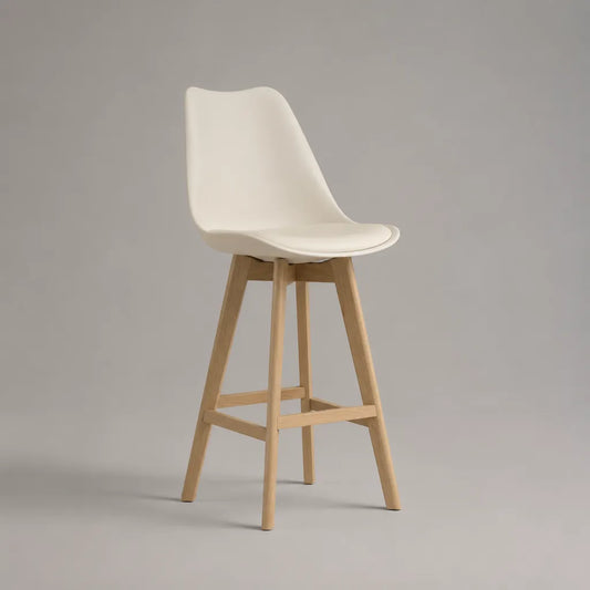 Sgabello da bar alto bianco con schienale, poggiapiedi, seduta in PP e gambe in faggio massello, 48 × 50 × 103 cm